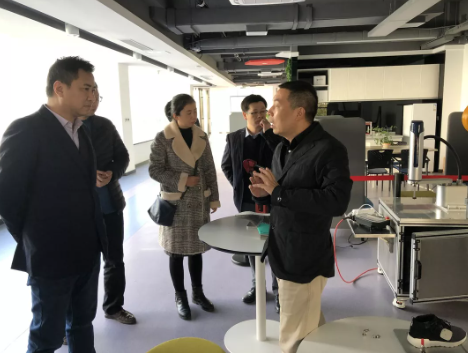 產(chǎn)業(yè)發(fā)展，人才先行——河海大學(xué)機(jī)電工程學(xué)院副院長(zhǎng)樓力律就校企合作事宜蒞臨我司參觀考察